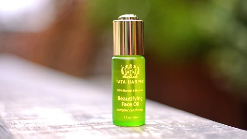 How to Get the Perfect Summer Glow in Three Easy Steps - Tata Harper Beautifying Face Oil