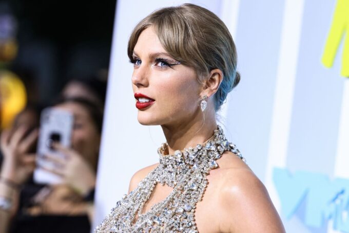The Taylor Swift Guide to <br>Building a Powerful Brand